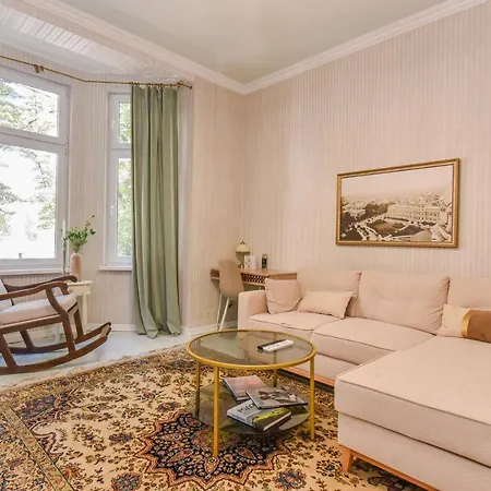 Apartment Spacious Vintage 2br, 2bath By Flat Mаnager *