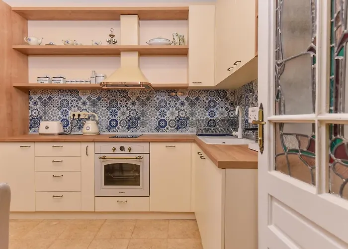 Spacious Vintage 2br, 2bath By Flat Mаnager Sofia